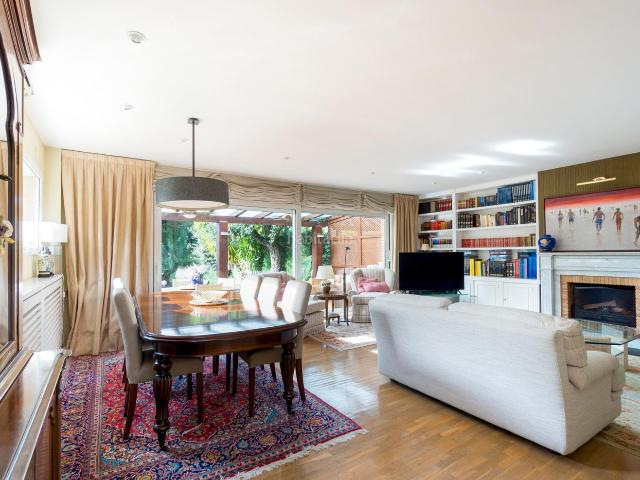 Casa en venta en Sant Andreu de Llavaneres, Centre. CASA A 3 VIENTOS CON JACUZZI PRIVADO, PISCINA COMUNITARIA, PADEL Y GRAN PORCHE. Casas Sant Andreu de.