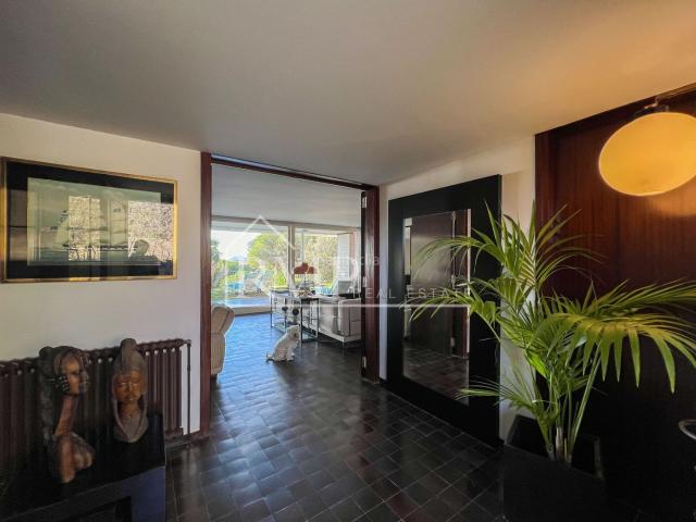 Casa en venta en Sant Andreu de Llavaneres, Bell Aire. Exclusiva casa en una sola planta con vistas al mar en Bellaire. Casas Sant Andreu de.
