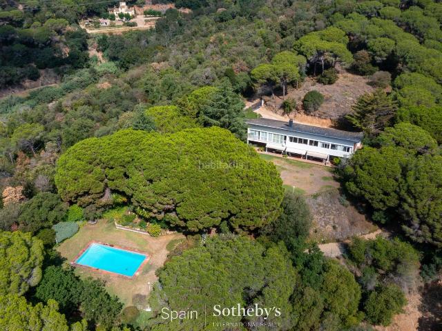Casa en venta en Sant Andreu de Llavaneres, El Mirador La Cornisa. Casa con amplio terreno y vistas al mar en Llavaneres Costa norte BCN. Casas Sant Andreu de.