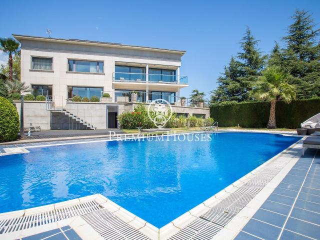 Casa en venta en Sant Andreu de Llavaneres, Rocaferrera. Exclusiva casa en venta con espectaculares vistas al mar y gran privacidad. Casas Sant Andreu de.