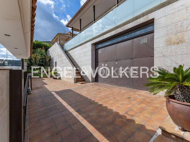 Casa en venta en Sant Boi de Llobregat, Centre. Lujo, Luz y Vistas El Hogar que Siempre Soñaste. Casas Sant Boi de.