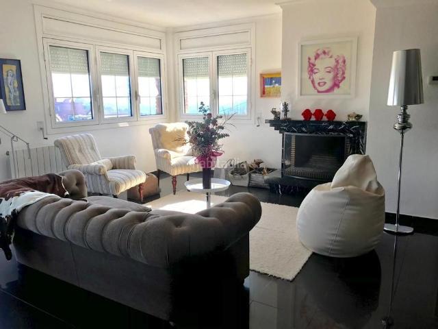 Casa en venta en Sant Boi de Llobregat, Marianao. Casa en venta en Parque Marianao, 5 dormitorios. Casas Sant Boi de.
