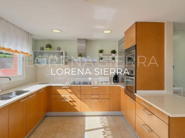 Casa en venta en Sant Boi de Llobregat, Marianao. Elegancia y confort en el Corazón de Marianao!. Casas Sant Boi de.
