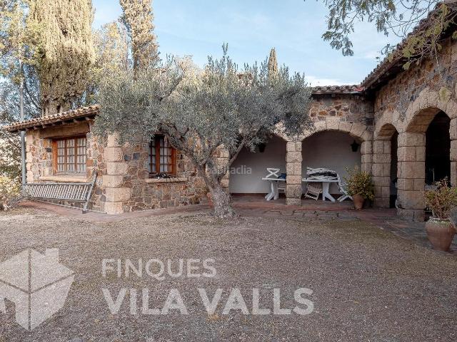 Casa en venta en Sant Feliu de Codines. Paraíso Rústico en el CENTRO con Piscina y Jardín!. Casas Sant Feliu de.