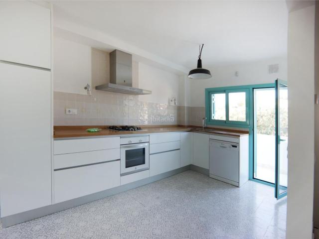 Casa en venta en Sant Feliu de Guíxols, Volta de l´Ametller Costa Brava. Casa de pueblo totalmente reformada zona tranquila y cerca del centro. Casas Sant Feliu de.