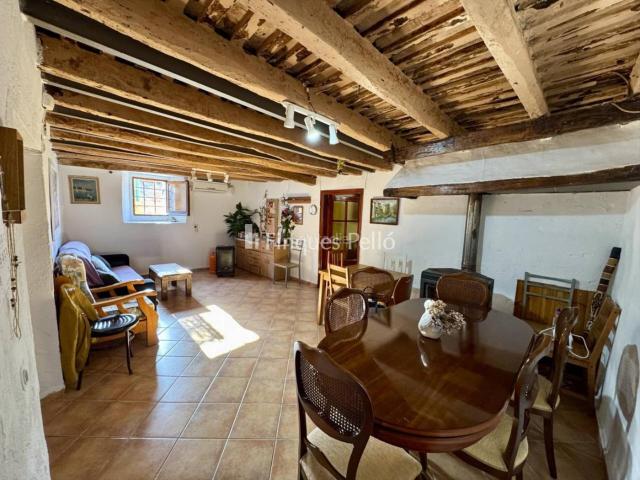 Casa en venta en Sant Feliu de Guíxols, Eixample Costa Brava. Casa con grandes posibilidades en el centro. Casas Sant Feliu de.