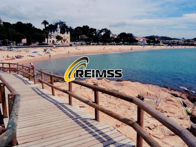 Casa en venta en Sant Feliu de Guíxols, Eixample Costa Brava. Hermosa casa adosada de 4 habitaciones a escasos pasos de la playa en Sant Feliu de Guixols, Girona. Casas Sant Feliu de.