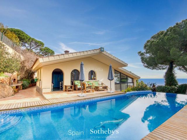 Casa en venta en Sant Feliu de Guíxols, Puntabrava Port Salvi Costa Brava. Hermosa casa con vistas al mar. Casas Sant Feliu de.