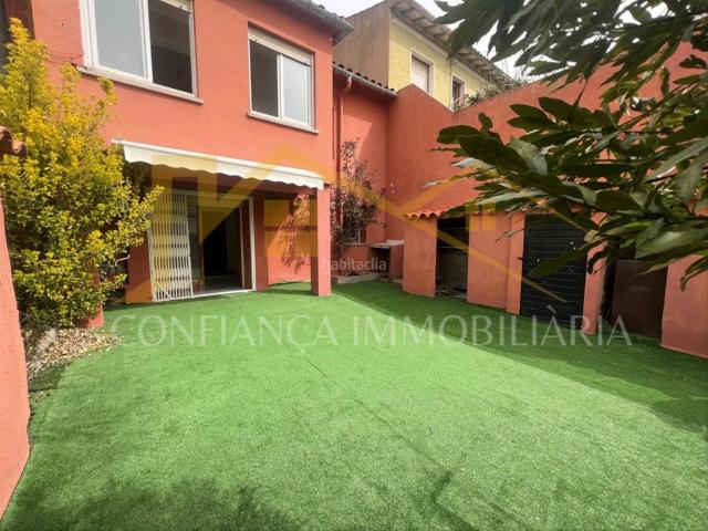 Casa en venta en Sant Hilari Sacalm. CASA CON DOS VIVIENDAS INDEPENDIENTES SANT HILARI. Casas Sant Hilari.