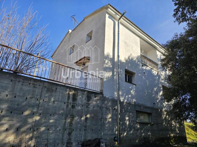 Casa en venta en Sant Iscle de Vallalta. Casa a 10 minutos del pueblo de Sant Iscle de Vallalta!. Casas Sant Iscle de.