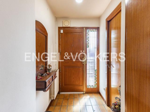 Casa en venta en Sant Iscle de Vallalta. Casa con vistas a la montaña en Sant Iscle de Vallalta. Casas Sant Iscle de.