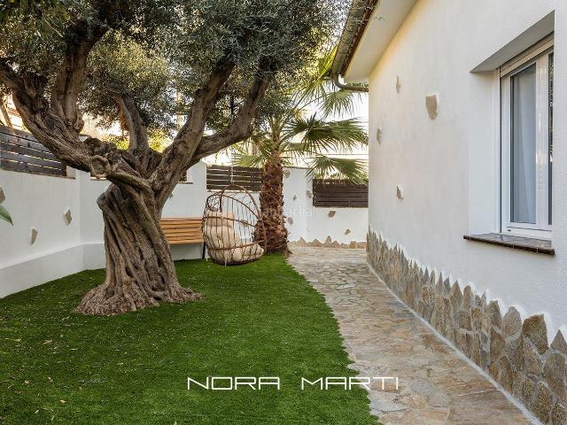 Casa en venta en Sant Just Desvern, La Plana Bellsoleig. Casa unifamiliar para estrenar en la tranquila zona de La PlanaBellsoleig. Casas Sant Just.