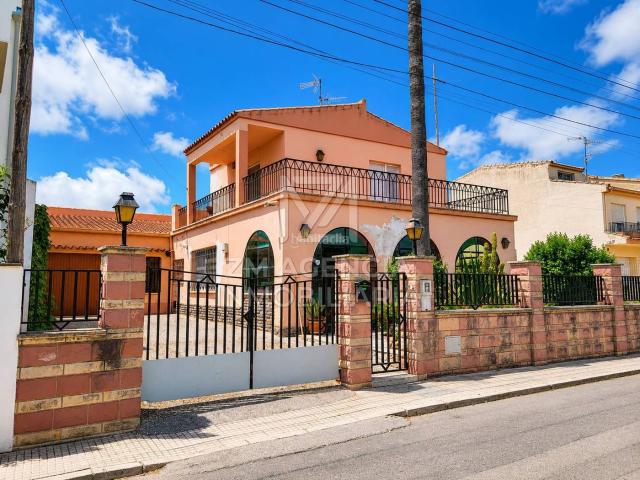 Casa en venta en Sant Mateu. CHALET Y TERRENO EN VENTA EN SANT MATEU. Casas Sant.