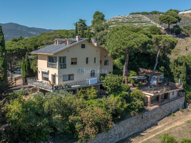 Casa en venta en Sant Pol de Mar, Urbanitzacions. UN REFUGIO EN EL MEDITERRANEO EN SANT CEBRIÁ DE VALLALTA. Casas Sant Pol de.