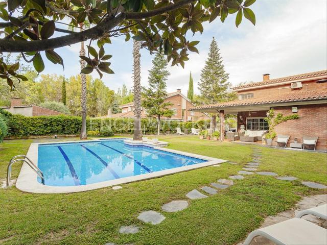 Casa en venta en Sant Quirze del Vallès, Can Llobateres Can Pallars. Excepcional y elegante casa en Can Pallàs. Casas Sant Quirze del.