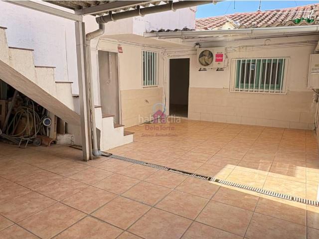 Casa en venta en Sant Vicenç de Castellet. Casa reformada en venta con salida a patio y terraza en Sant Vicenç de Castellet. Casas Sant Vicenç de.