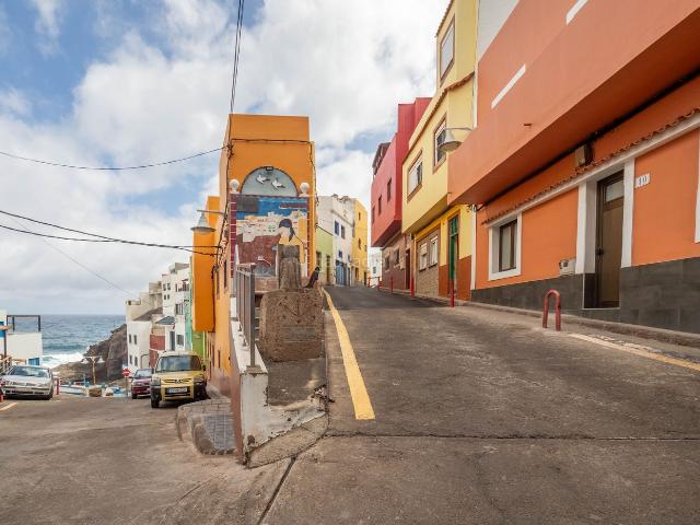 Casa en venta en Santa María de Guía de Gran Canaria. Casa en la playa de Caleta de Arriba, Santa María de Guía. Casas Santa María de Guía de Gran.