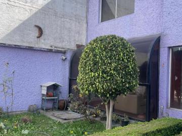 CASA EN VENTA EN SANTA MARIA TEPEPAN