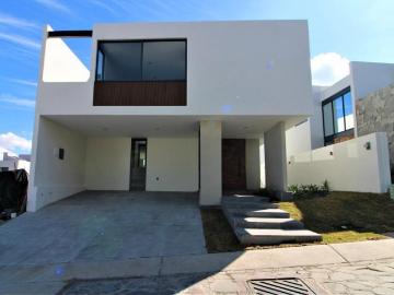 Casa En Venta En Santa Ana Tepetitlan, Zapopan