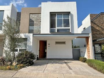 Casa En Venta En Santa Ana Tepetitlan, Zapopan