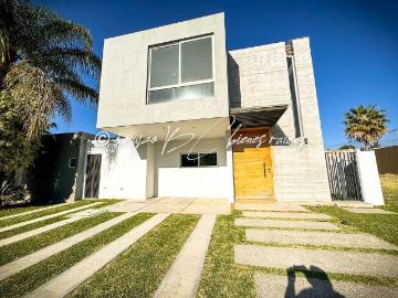 Casa En Venta En Santa Anita, San Pedro Tlaquepaque