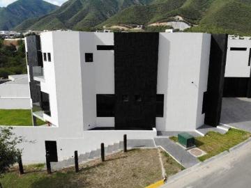 CASA EN VENTA EN SANTA ANITA