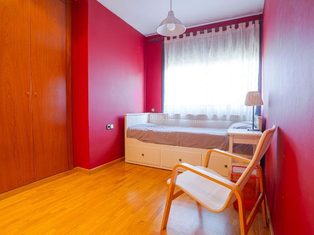 Casa en venta en Santa Coloma de Gramenet, Santa Rosa. Casa independiente en pleno núcleo urbano de Santa Coloma. Casas Santa Coloma de.