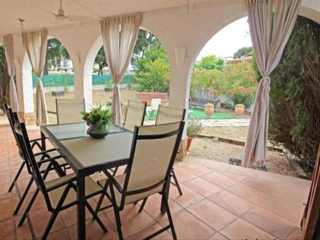 Casa en venta en Santa Cristina d´Aro, Golf Costa Brava. Chalet con 700 m2 de jardín PRODUCTO APIALIA. Casas Santa Cristina.