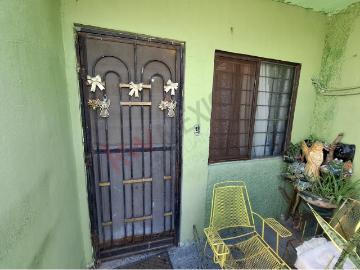Casa en Venta en Santa Cruz, Guadalupe, Cerca de la Av. Benito Juárez
