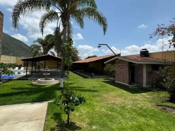 Casa En Venta En Santa Cruz De Las Flores, Tlajomulco De Zúñiga
