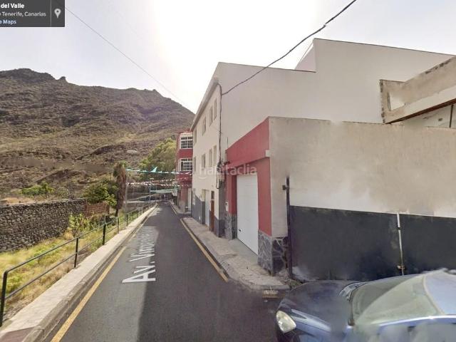 Casa en venta en Santa Cruz de Tenerife, Anaga. Edificio dos viviendas, local y aparcamiento a reformar en venta en Valleseco. Casas Santa Cruz de.
