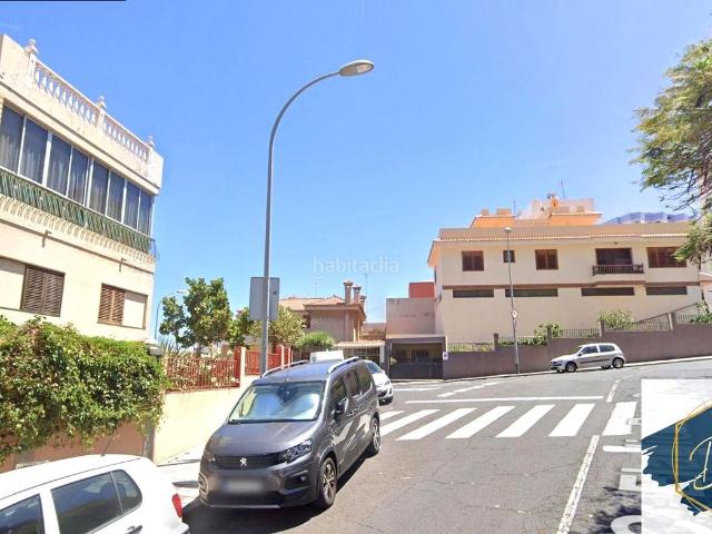 Casa en venta en Santa Cruz de Tenerife, La Salud. Calle Juan de Aguilar, Santa Cruz de Tenerife. Casas Santa Cruz de.