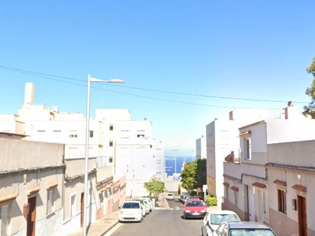 Casa en venta en Santa Cruz de Tenerife, Santa Cruz de Tenerife en Calle CELIA NAVARRO TRUJILLO