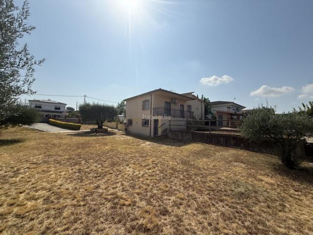 Casa en venta en Santa Eulàlia de Ronçana. Casa Chalet independiente en venta en PUIGGRACIOS 25. Casas Santa Eulàlia de.