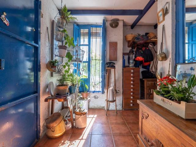 Casa en venta en Santa Fe. VENTA DE AMPLIA CASA CON TERRENO EN SANTA FE GRANADA. Casas Santa.