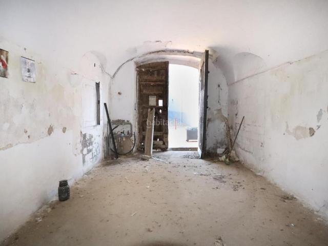 Casa en venta en Santa Llogaia d´Àlguema. Casa con gran potencial en el centro de Santa Llogaia. Casas Santa Llogaia.