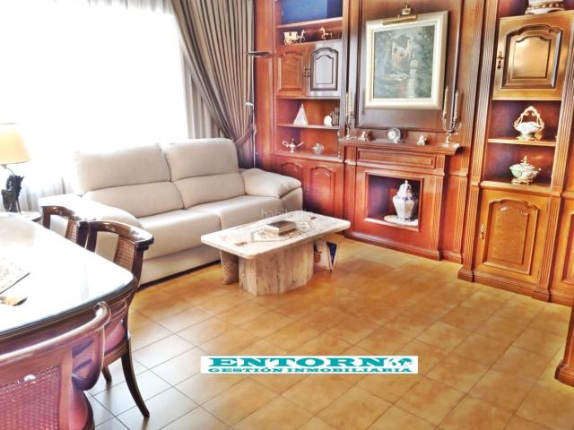 Casa en venta en Santa Perpètua de Mogoda. GRAN CASA EN EL CENTRO DE STA. PERPÈTUA, ÚNICA EN ZONA INMEJORABLE !. Casas Santa Perpètua de.