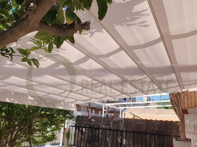 Casa en venta en Santa Pola, Gran Playa. Bungalow con Jardín Privado y Parking a 100m de la Gran Playa Santa Pola. Casas Santa.