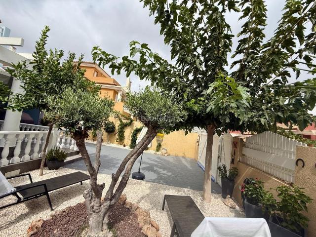 Casa en venta en Santa Pola, Monte Faro Altomar II. Casas Santa.