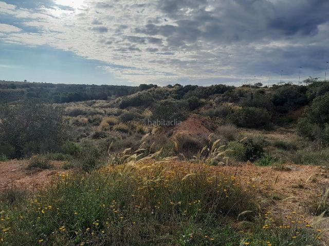 Casa en venta en Santa Pola, Monte y Mar. Hay propiedades que destacan por su ubicación y otras por su arquitectura. Esta exclusiva villa en Gran Alacant consigue reunir am. Casas Santa.
