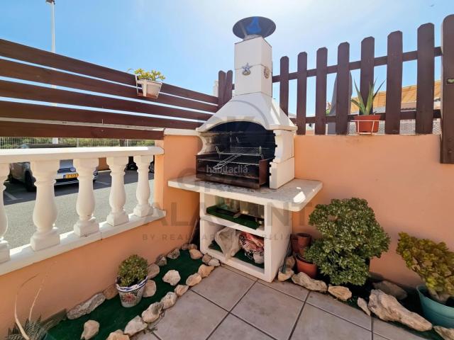 Casa en venta en Santa Pola, Novamar Mediterráneo. Bungalow en Urbanización Mediterráneo, Gran Alacant, con vistas al Clot de Galvany y a tan solo 800 metros del mar. Casas Santa.