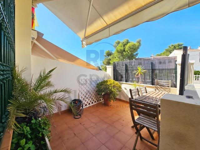 Casa en venta en Santa Pola, Panorama Sierramar. BUNGALOW CON VISTAS AL MAR EN LA URBANIZACION VICTORIA PLAYA. Casas Santa.