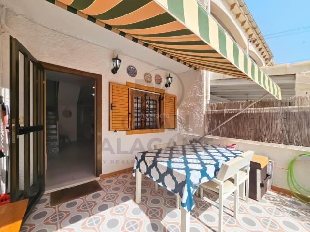 Casa en venta en Santa Pola, Panorama Sierramar. TU REFUGIO EN GRAN ALACANT CON LICENCIA TURÍSTICA, PISCINAS Y TODO EL SOL DEL MEDITERRÁNEO!. Casas Santa.