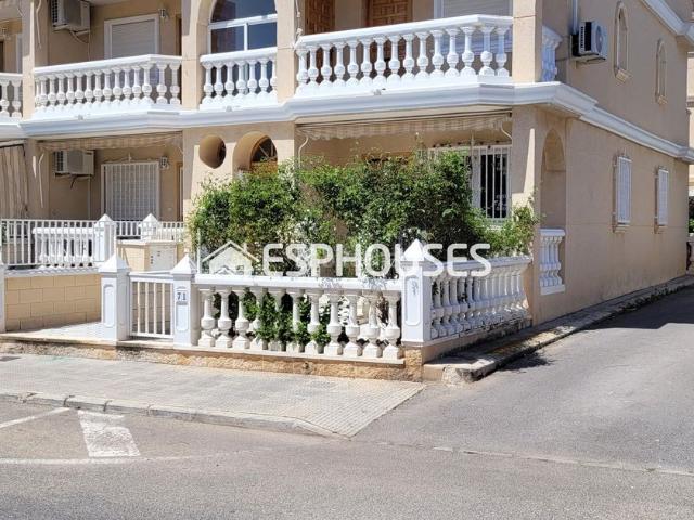 Casa en venta en Santa Pola, Playa Tamarit Playa Lissa. Bungalow en planta baja a 200 metros de la playa en Santa Pola, Alicante. Casas Santa.