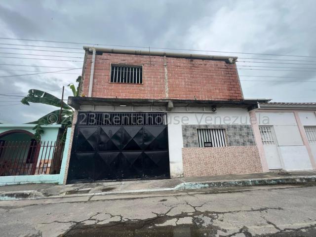 Casa en Venta en Santa Rita, Maracay