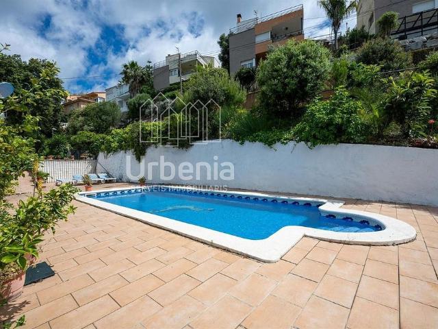 Casa en venta en Santa Susanna, de 130 m² 5 habitaciones por 450.000