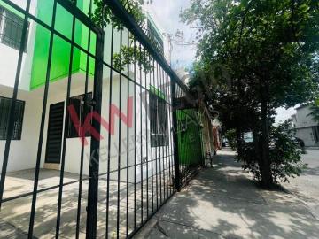 Casa en Venta en Santaluz, Escobedo, NL | Frente a Parque, 3 Recámaras