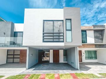 Casa en venta en Santiago Mixquitla, San Pedro Cholula, Puebla