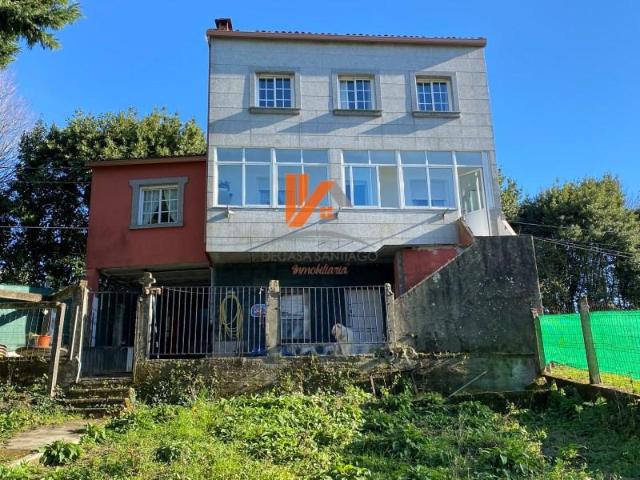 Casa en venta en Santiago de Compostela