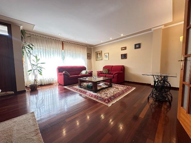 Chalet en venta en Santiago de Compostela, Parroquias de Santiago. Chalet en venta en Paseo da Amaia Vidán. Chalets Santiago de.
